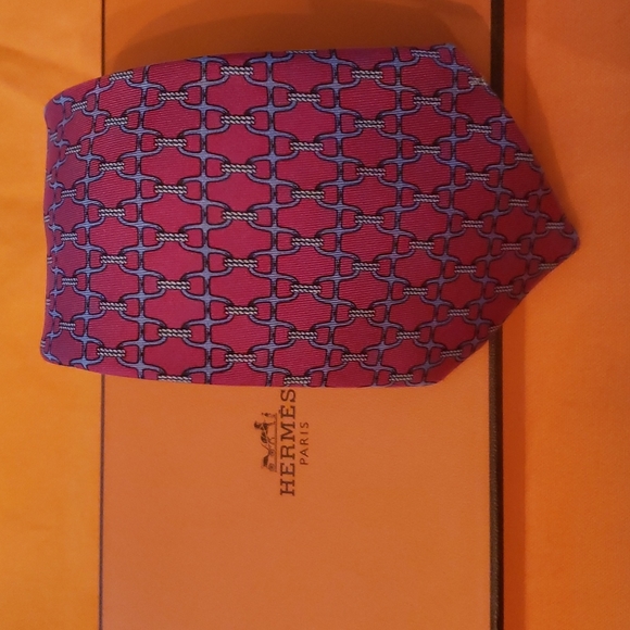 Hermes 👔